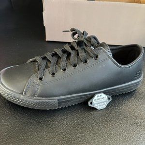 Skechers Arispel Womens work shoe